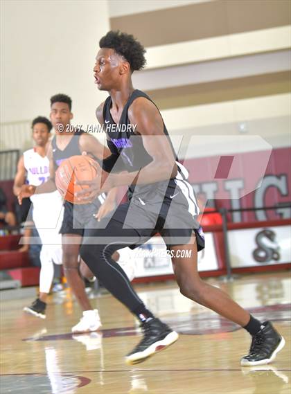 Thumbnail 1 in Garfield vs Folsom (Rancho Mirage Holiday Invitational) photogallery.