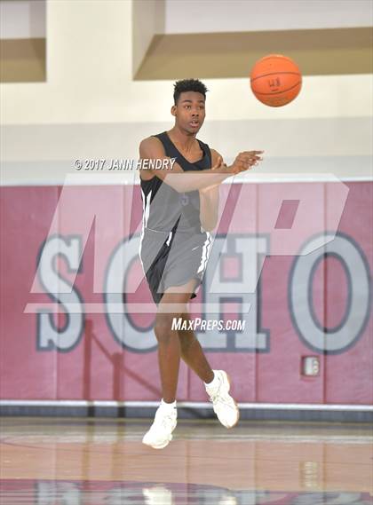 Thumbnail 3 in Garfield vs Folsom (Rancho Mirage Holiday Invitational) photogallery.
