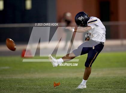 Thumbnail 1 in Flowing Wells @ Amphitheater photogallery.