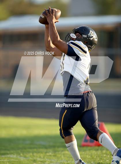 Thumbnail 3 in Flowing Wells @ Amphitheater photogallery.