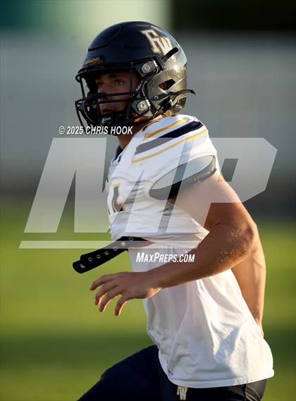 Thumbnail 3 in Flowing Wells @ Amphitheater photogallery.