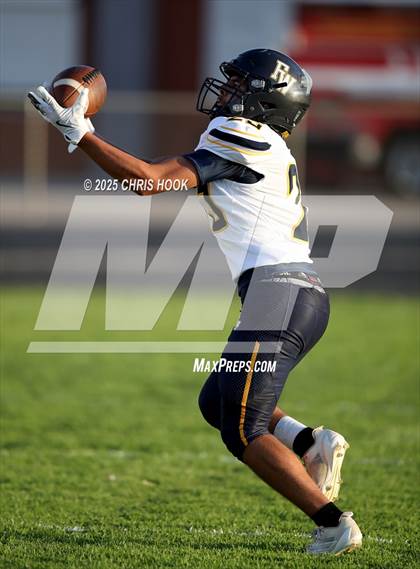 Thumbnail 3 in Flowing Wells @ Amphitheater photogallery.