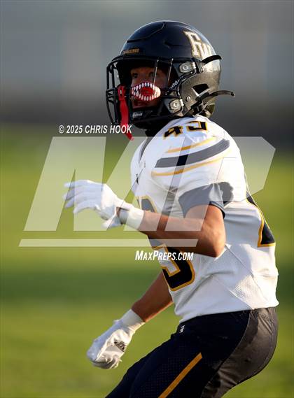 Thumbnail 1 in Flowing Wells @ Amphitheater photogallery.