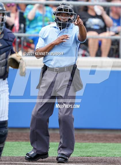 Thumbnail 2 in Highland Park @ Midlothian (UIL 5A Bi-District Playoff) photogallery.