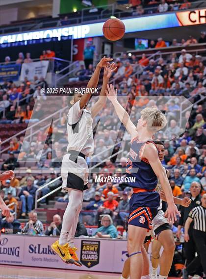 Thumbnail 2 in Neumann-Goretti vs. Hershey (PIAA 5A Championship) photogallery.