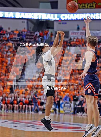 Thumbnail 2 in Neumann-Goretti vs. Hershey (PIAA 5A Championship) photogallery.