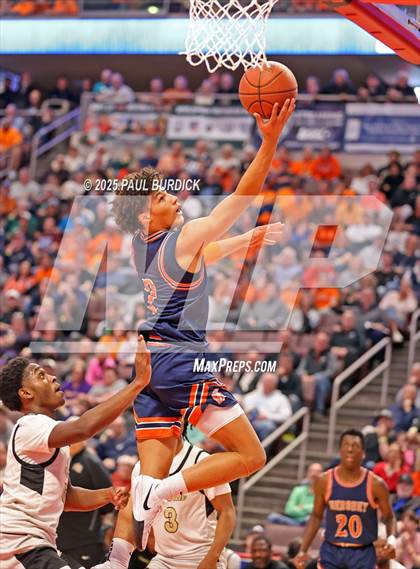 Thumbnail 3 in Neumann-Goretti vs. Hershey (PIAA 5A Championship) photogallery.