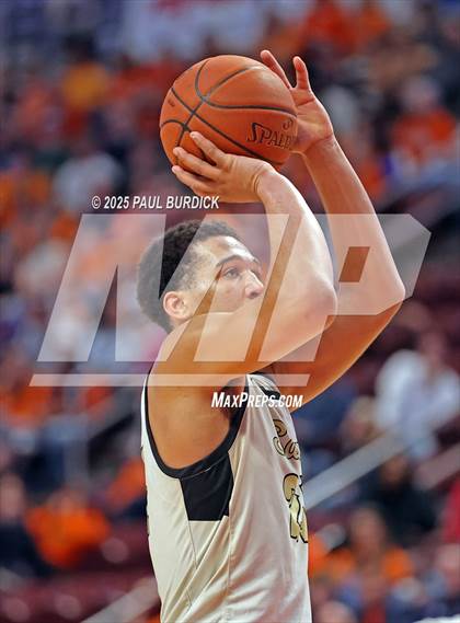 Thumbnail 2 in Neumann-Goretti vs. Hershey (PIAA 5A Championship) photogallery.