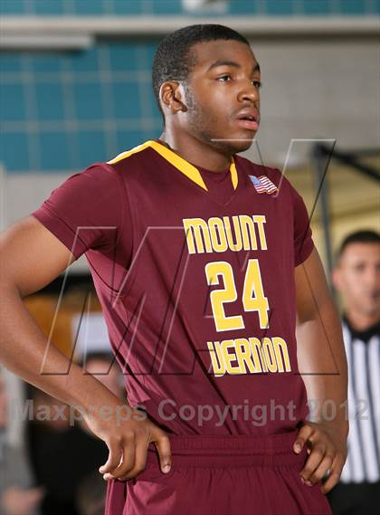 Thumbnail 2 in Mt. Vernon vs. Bishop Loughlin (7th Annual Ruker Christmas Classic) photogallery.