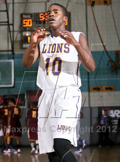 Thumbnail 3 in Mt. Vernon vs. Bishop Loughlin (7th Annual Ruker Christmas Classic) photogallery.