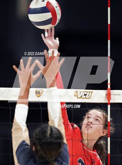 Thumbnail 3 in Grafton @ James Wood (VHSL Class 4 State Final) photogallery.