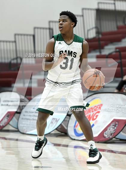 Thumbnail 3 in Edison vs. Murrieta Mesa (Rancho Mirage Holiday Invitational) photogallery.