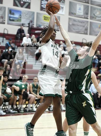 Thumbnail 2 in Edison vs. Murrieta Mesa (Rancho Mirage Holiday Invitational) photogallery.