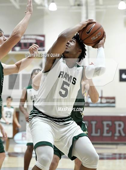 Thumbnail 2 in Edison vs. Murrieta Mesa (Rancho Mirage Holiday Invitational) photogallery.
