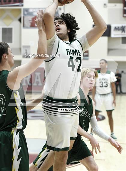 Thumbnail 1 in Edison vs. Murrieta Mesa (Rancho Mirage Holiday Invitational) photogallery.