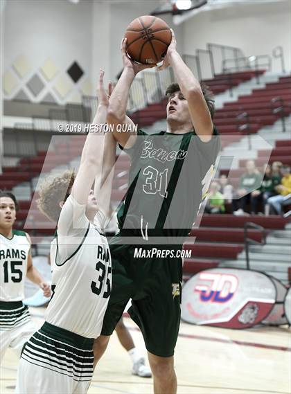 Thumbnail 1 in Edison vs. Murrieta Mesa (Rancho Mirage Holiday Invitational) photogallery.