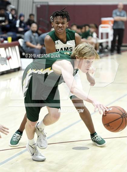 Thumbnail 1 in Edison vs. Murrieta Mesa (Rancho Mirage Holiday Invitational) photogallery.