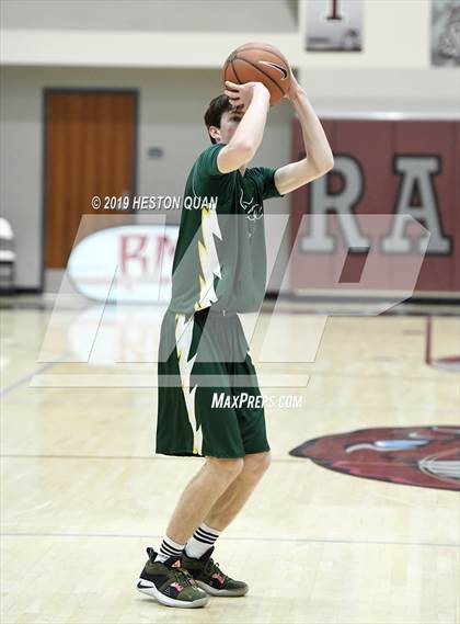 Thumbnail 2 in Edison vs. Murrieta Mesa (Rancho Mirage Holiday Invitational) photogallery.