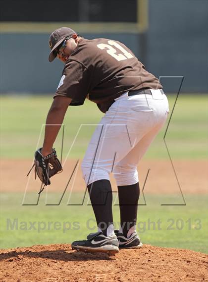 Thumbnail 2 in Crespi vs Valley North (Chatsworth H.S.) photogallery.