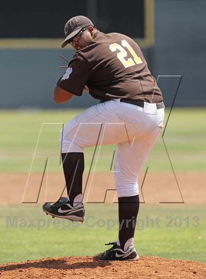 Thumbnail 3 in Crespi vs Valley North (Chatsworth H.S.) photogallery.