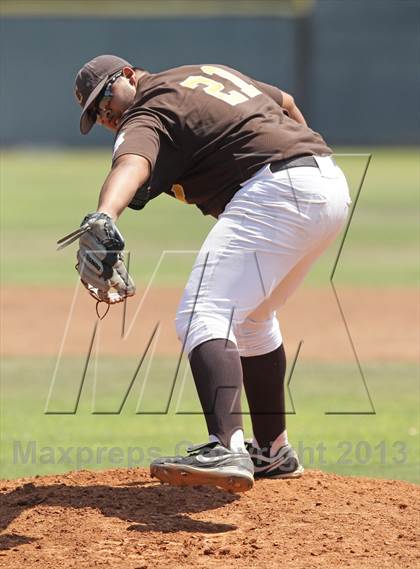Thumbnail 3 in Crespi vs Valley North (Chatsworth H.S.) photogallery.