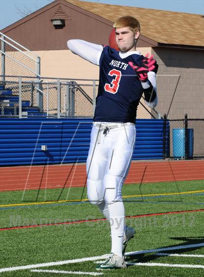 Thumbnail 2 in North vs South (Section 1 Exceptional Senior Bowl) photogallery.