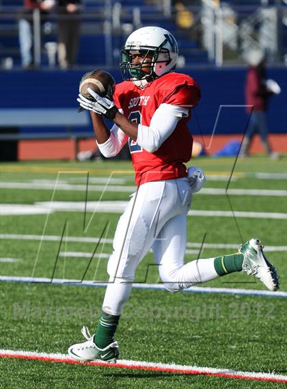 Thumbnail 2 in North vs South (Section 1 Exceptional Senior Bowl) photogallery.