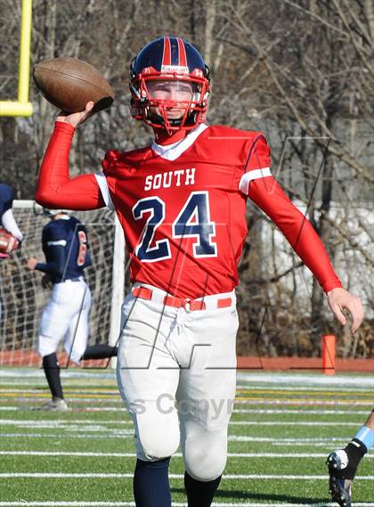 Thumbnail 2 in North vs South (Section 1 Exceptional Senior Bowl) photogallery.