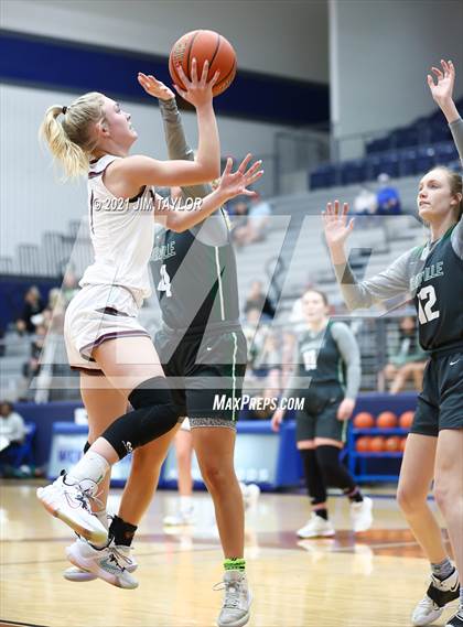 Thumbnail 1 in Millsap vs Birdville (Raising Cane's Chicken Lady Roos Christmas Classic) photogallery.