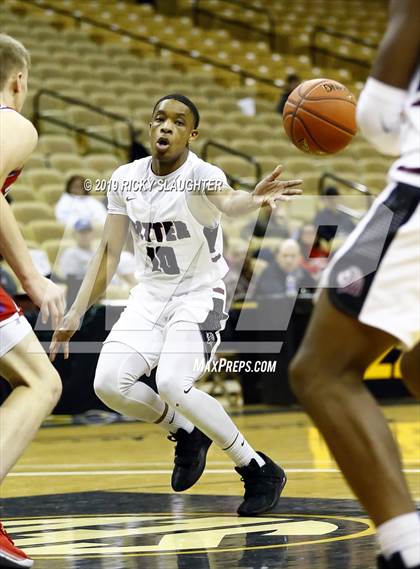 Thumbnail 3 in Cardinal Ritter College Prep vs. Bishop Miege photogallery.