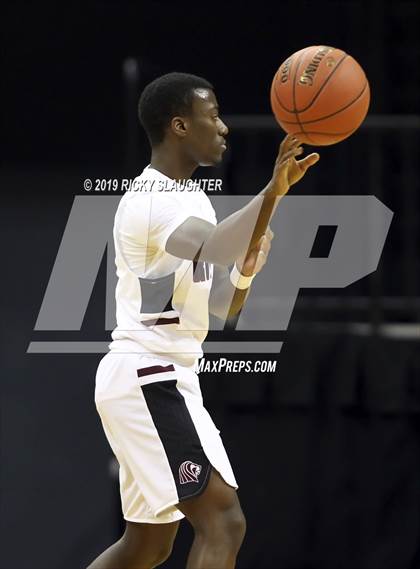 Thumbnail 2 in Cardinal Ritter College Prep vs. Bishop Miege photogallery.