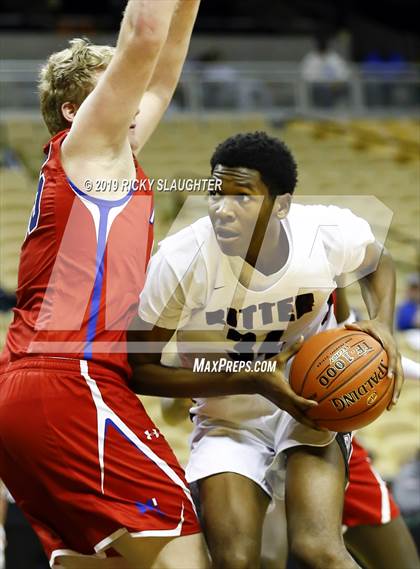Thumbnail 1 in Cardinal Ritter College Prep vs. Bishop Miege photogallery.