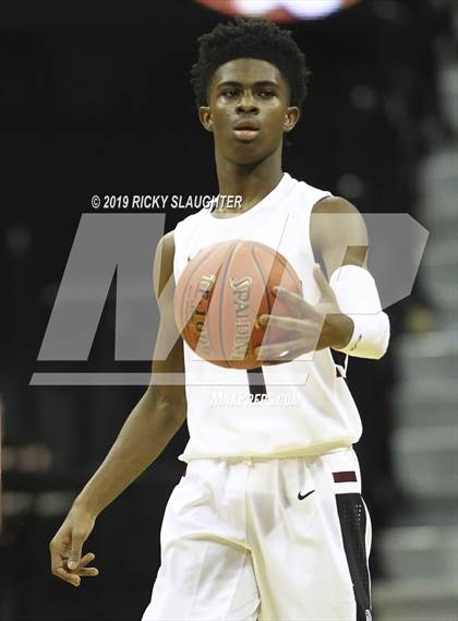 Thumbnail 3 in Cardinal Ritter College Prep vs. Bishop Miege photogallery.