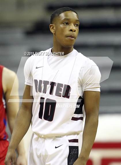 Thumbnail 3 in Cardinal Ritter College Prep vs. Bishop Miege photogallery.