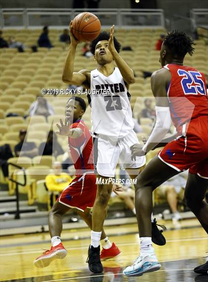 Thumbnail 3 in Cardinal Ritter College Prep vs. Bishop Miege photogallery.