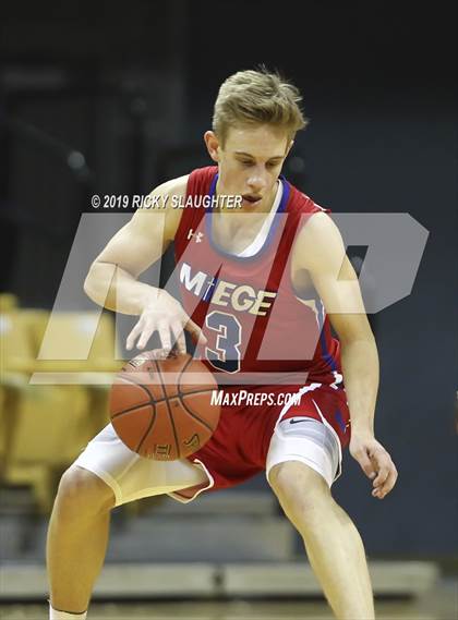 Thumbnail 1 in Cardinal Ritter College Prep vs. Bishop Miege photogallery.