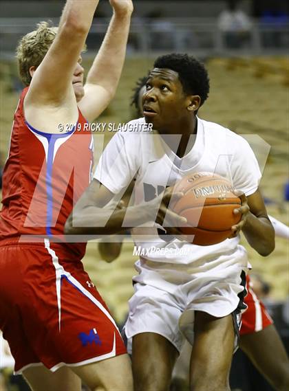 Thumbnail 2 in Cardinal Ritter College Prep vs. Bishop Miege photogallery.