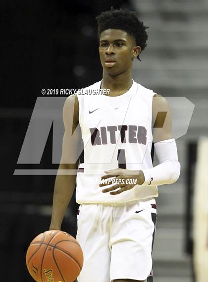 Thumbnail 2 in Cardinal Ritter College Prep vs. Bishop Miege photogallery.