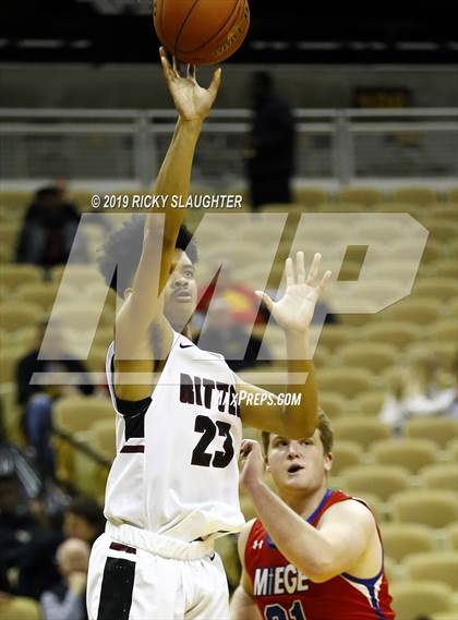 Thumbnail 2 in Cardinal Ritter College Prep vs. Bishop Miege photogallery.