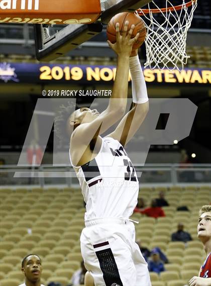 Thumbnail 3 in Cardinal Ritter College Prep vs. Bishop Miege photogallery.
