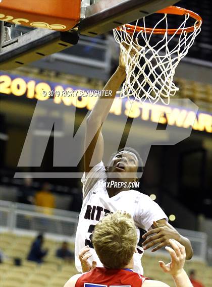 Thumbnail 2 in Cardinal Ritter College Prep vs. Bishop Miege photogallery.