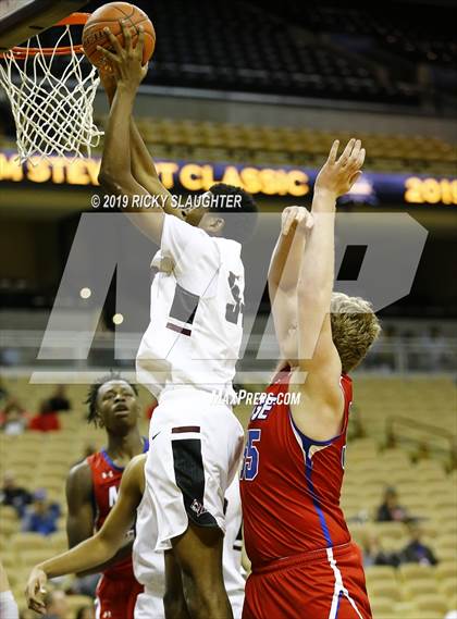 Thumbnail 2 in Cardinal Ritter College Prep vs. Bishop Miege photogallery.