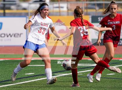 Thumbnail 1 in Crimson Cliffs vs. Ben Lomond photogallery.
