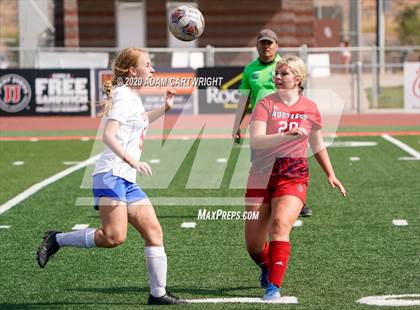 Thumbnail 2 in Crimson Cliffs vs. Ben Lomond photogallery.