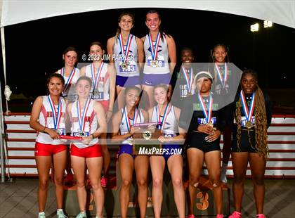Thumbnail 3 in UIL 4A State Championship (Awards) photogallery.