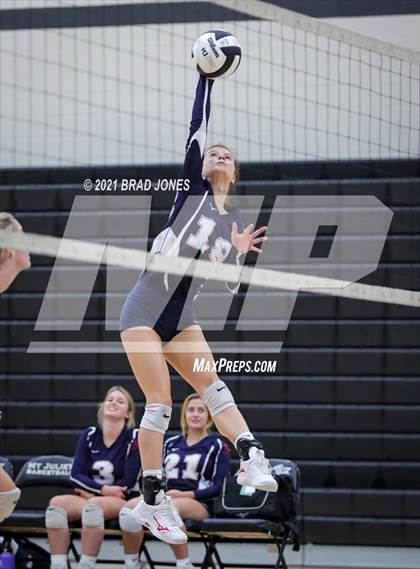 Thumbnail 2 in Green Hill vs Cookeville (TSSAA Division I-AAA District Playoff) photogallery.
