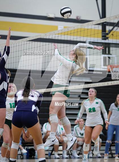 Thumbnail 3 in Green Hill vs Cookeville (TSSAA Division I-AAA District Playoff) photogallery.
