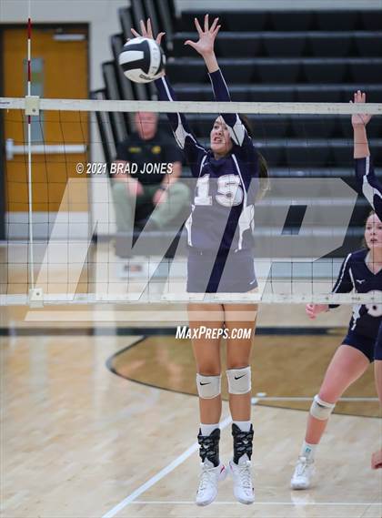 Thumbnail 3 in Green Hill vs Cookeville (TSSAA Division I-AAA District Playoff) photogallery.