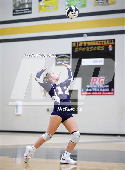 Thumbnail 3 in Green Hill vs Cookeville (TSSAA Division I-AAA District Playoff) photogallery.