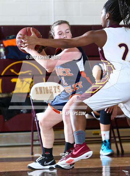 Thumbnail 3 in Horace Greeley vs Mt. Vernon photogallery.